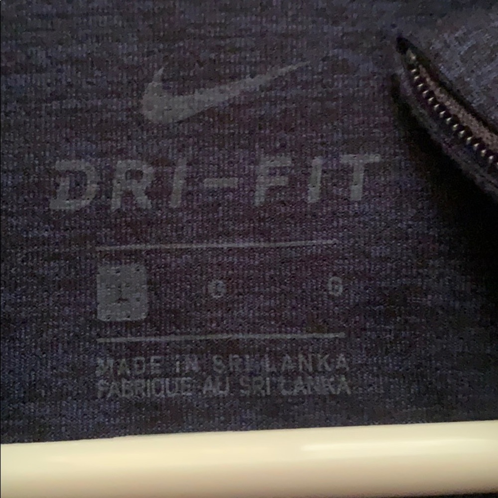Nike pullover - Picture 2 of 5
